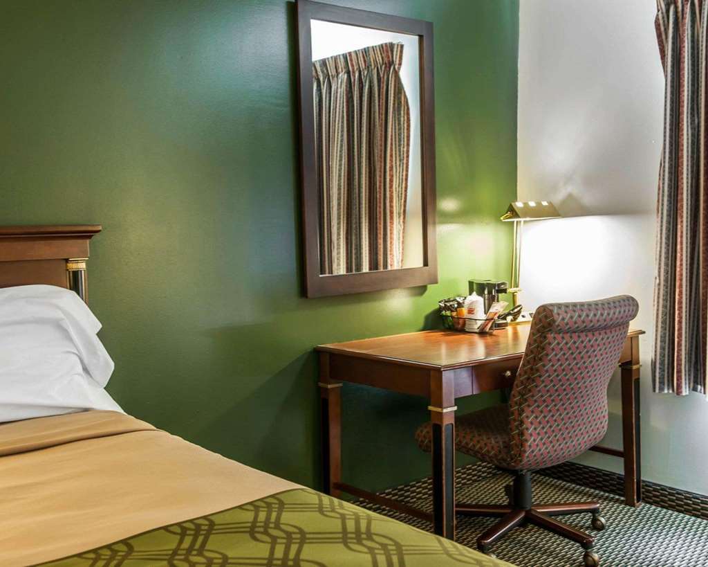 Royal Inn Rockville Room photo